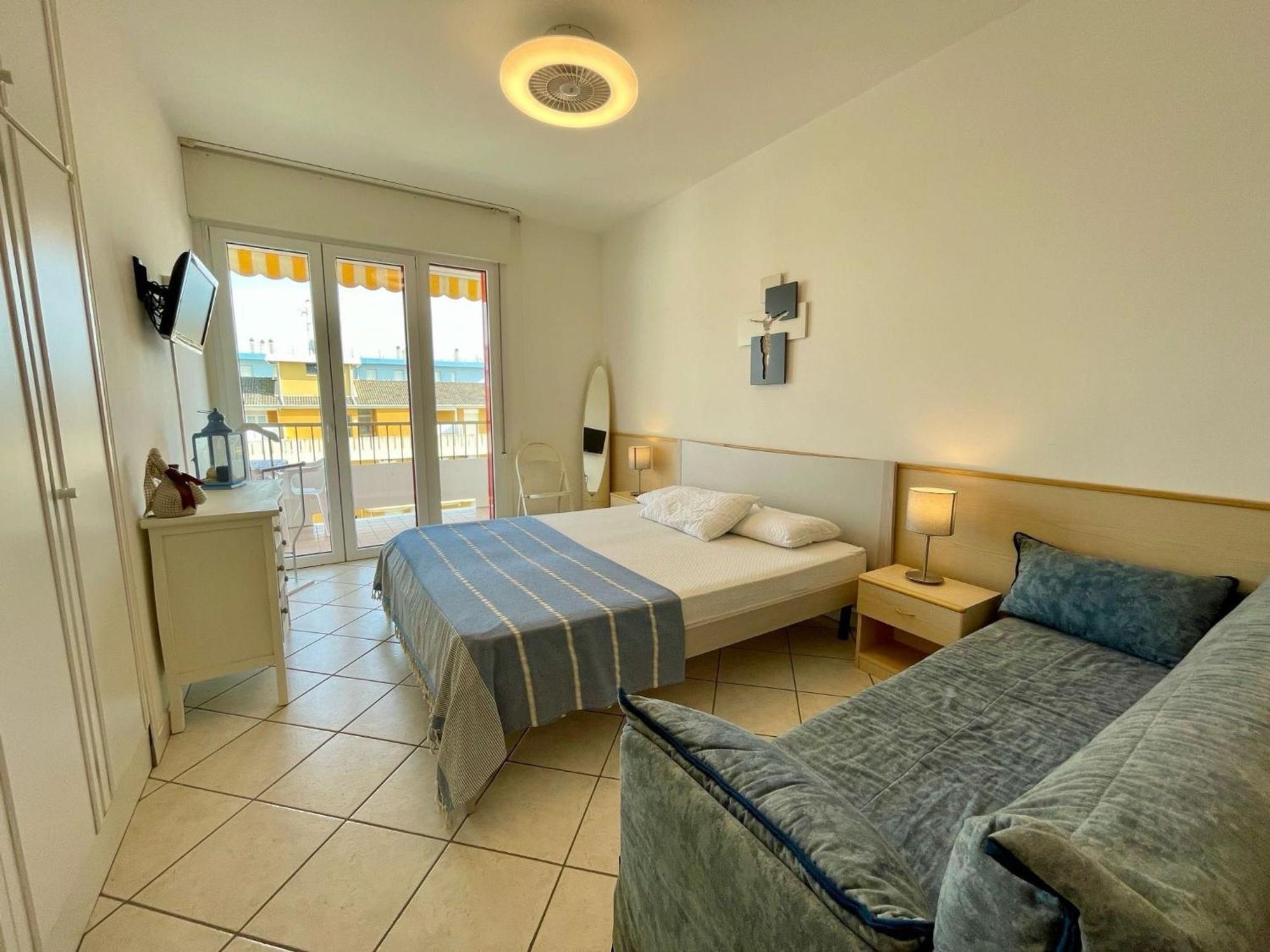 Bright Apartment With Pool Porto Santa Margherita di Caorle Dış mekan fotoğraf